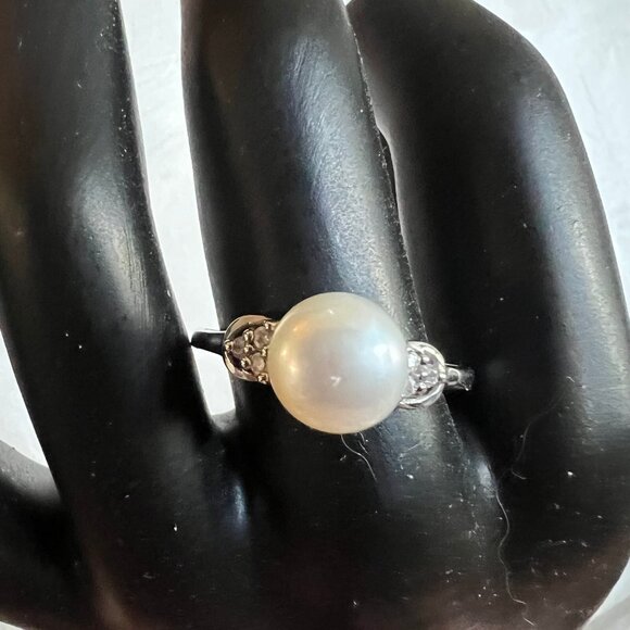 Womens Sterling Imitation Pearl Ring Sterling Silver Clear Stone Accents Size 10 - Picture 1 of 9